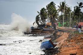 Tauktae-Cyclone effect in Mumbai Goa Gujarat